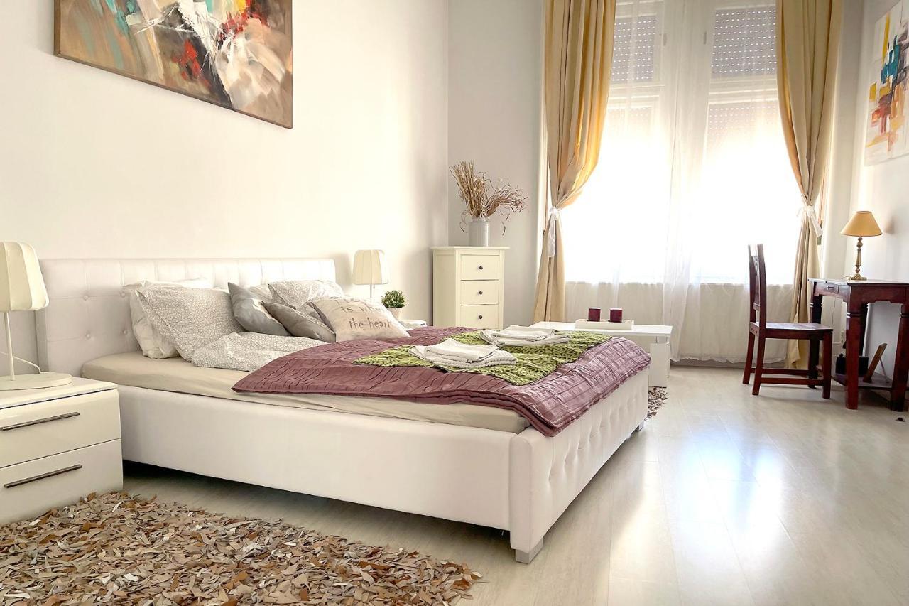 Elegant 125M2 Apartment In Center Of Budapest Eksteriør bilde