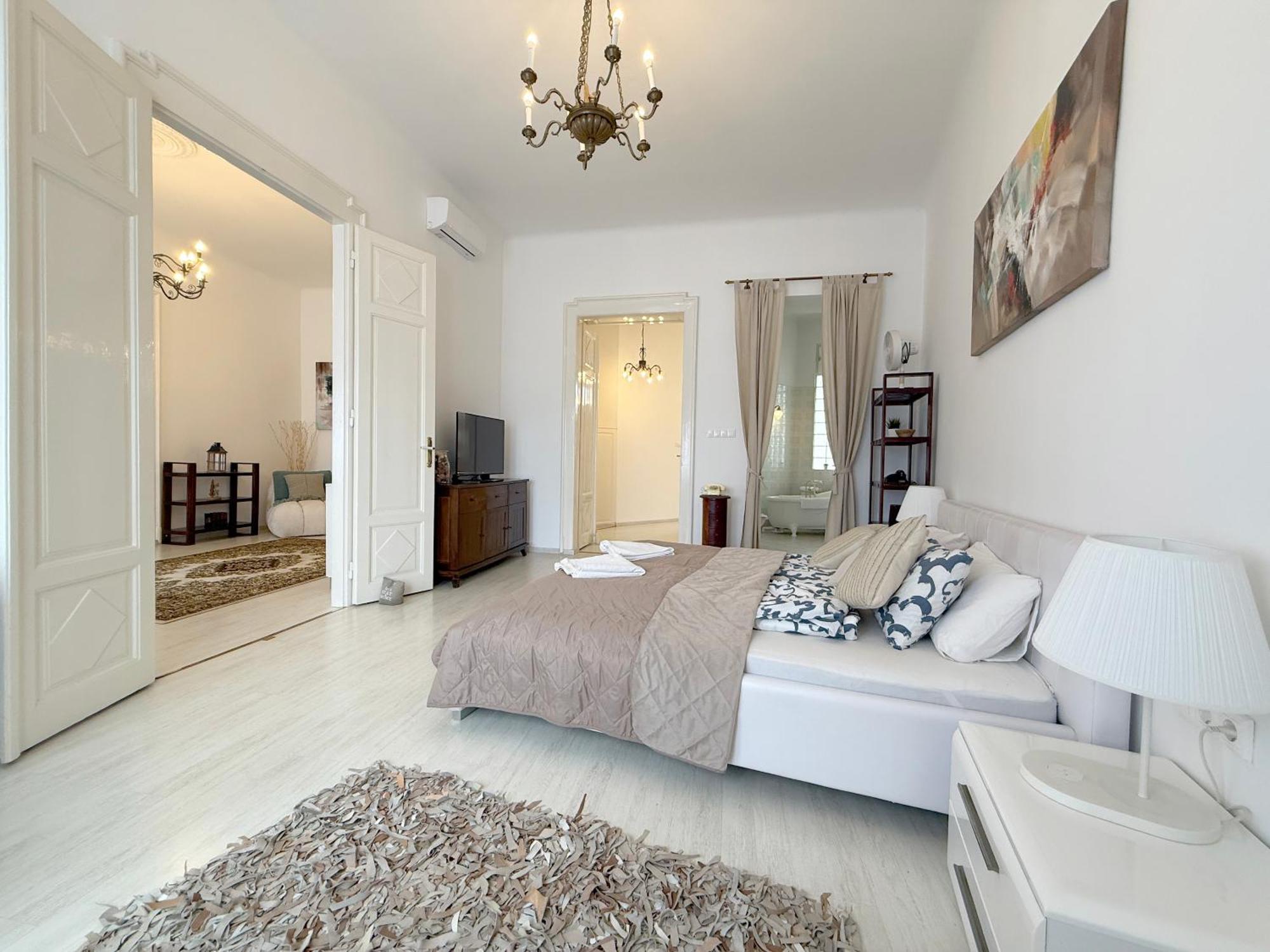 Elegant 125M2 Apartment In Center Of Budapest Eksteriør bilde